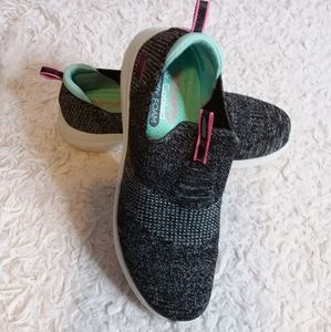 Skechers Air Cooled Memory Foam Stretch Fit slip on athletic sneaker size 10